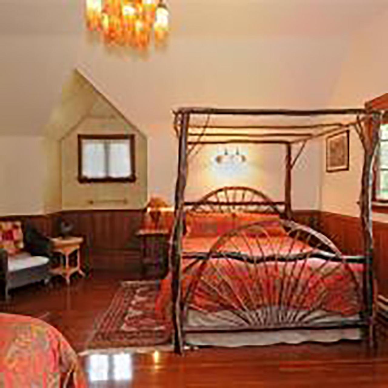 Wedgwood Manor And Glamping Retreat Hotel Crawford Bay Екстериор снимка