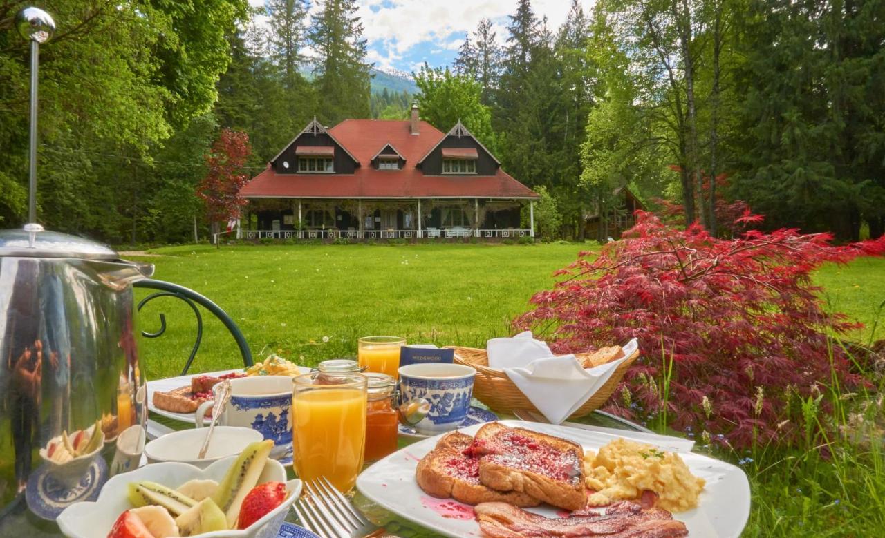 Wedgwood Manor And Glamping Retreat Hotel Crawford Bay Екстериор снимка