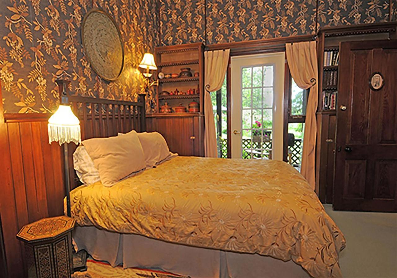 Wedgwood Manor And Glamping Retreat Hotel Crawford Bay Екстериор снимка
